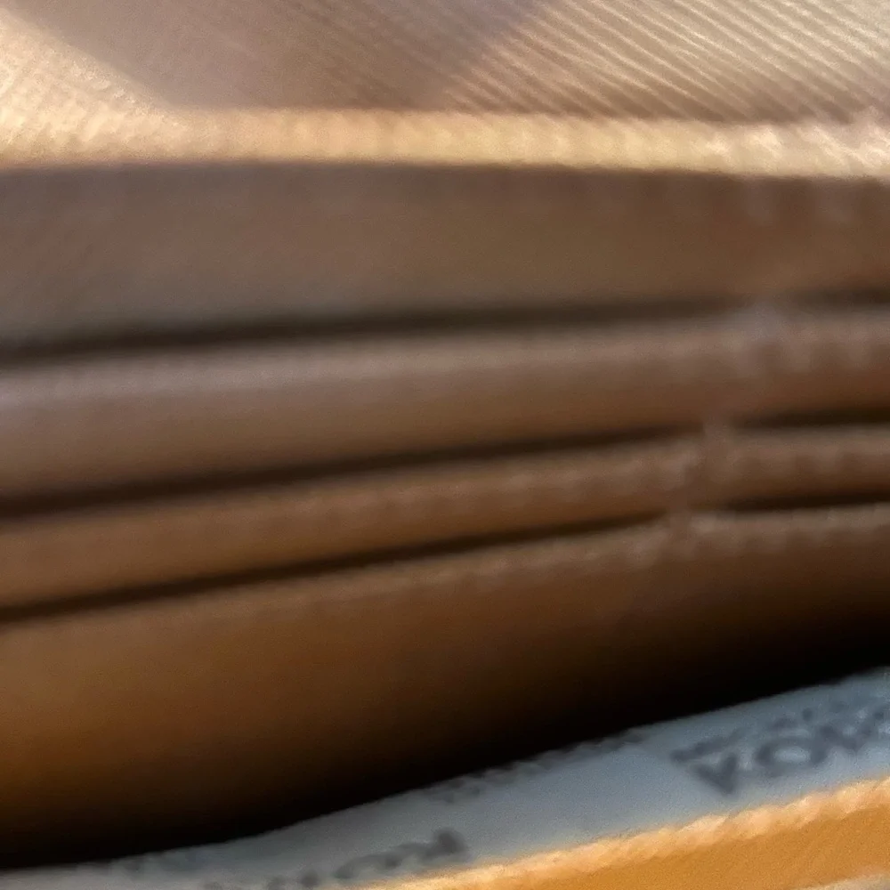 Michael Kors NWOT Fulton Tan Leather Full Size Wallet